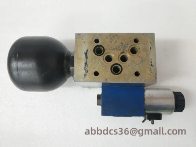 Bosch Rexroth 4WE6Y62 EG24N9K4 R900561276 + HSZ10-26916-AA G24N9K4M01 R901025684 Hydraulic Control Module