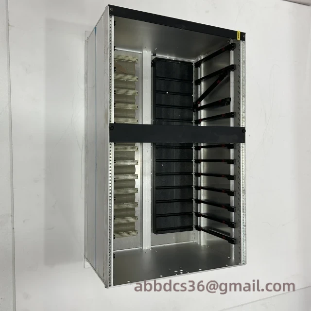 DEIF_DELOMATIC-3_DGU2_1.webp DEIF DELOMATIC-3 DGU2 Industrial Control Module