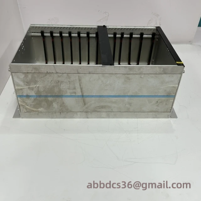 DEIF_DELOMATIC-3_DGU2_4.webp DEIF DELOMATIC-3 DGU2 Industrial Control Module